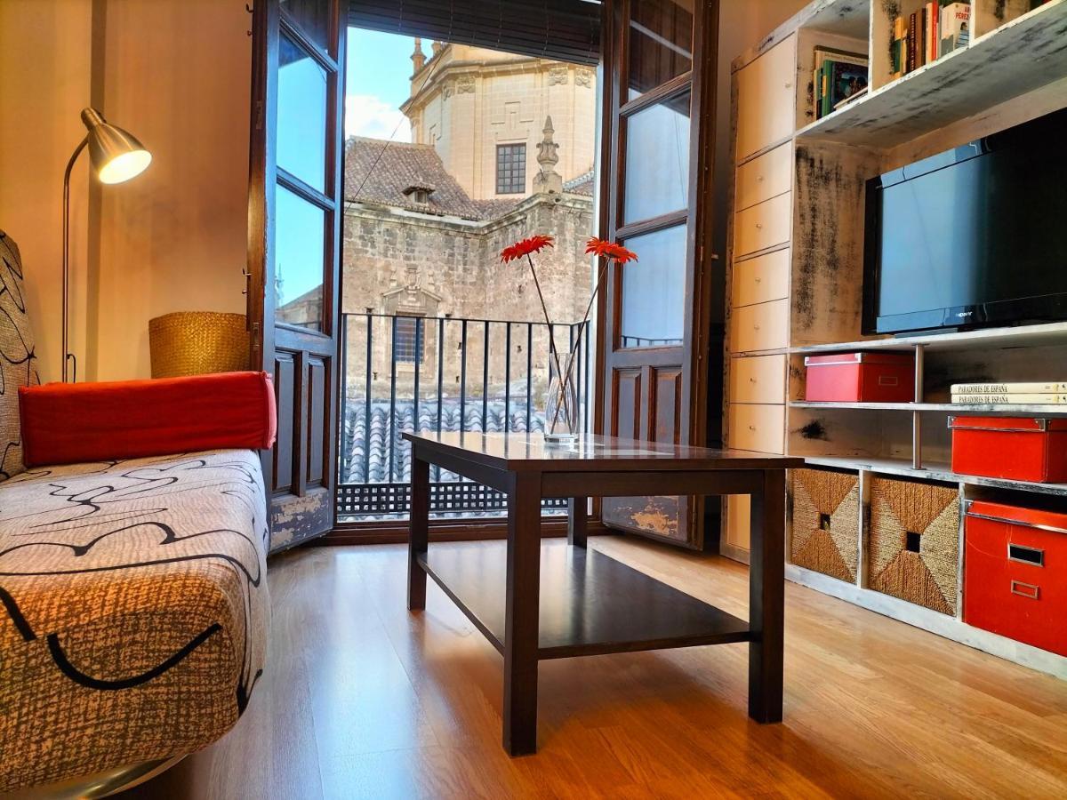El Balcon De Santiago Apartment Granada Bagian luar foto
